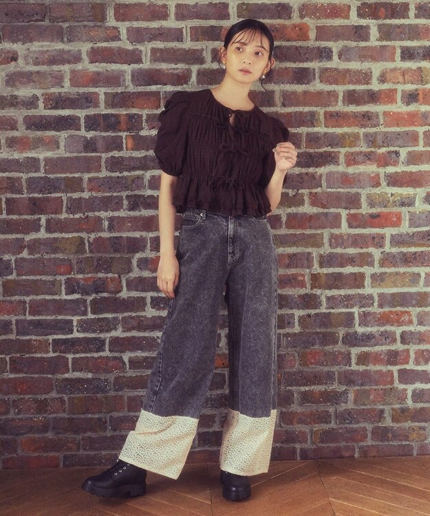 earth music&ecology 裾レースデニムパンツ Black