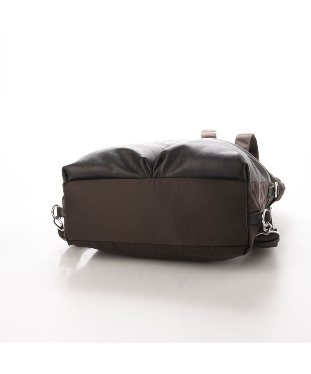 Y'SACCS ナイロン2WAYリュック チョコ