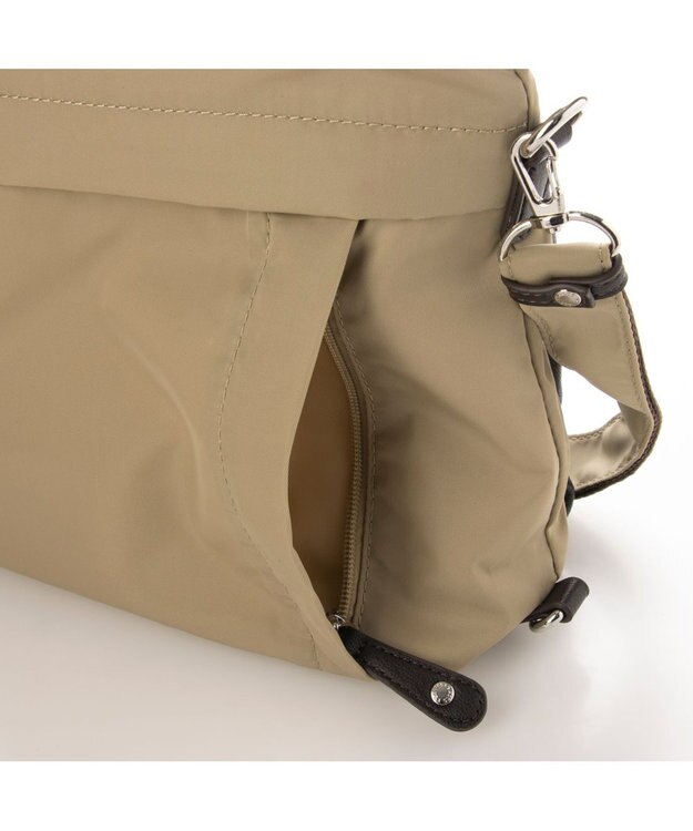 Y'SACCS ナイロン2WAYリュック ベージュ