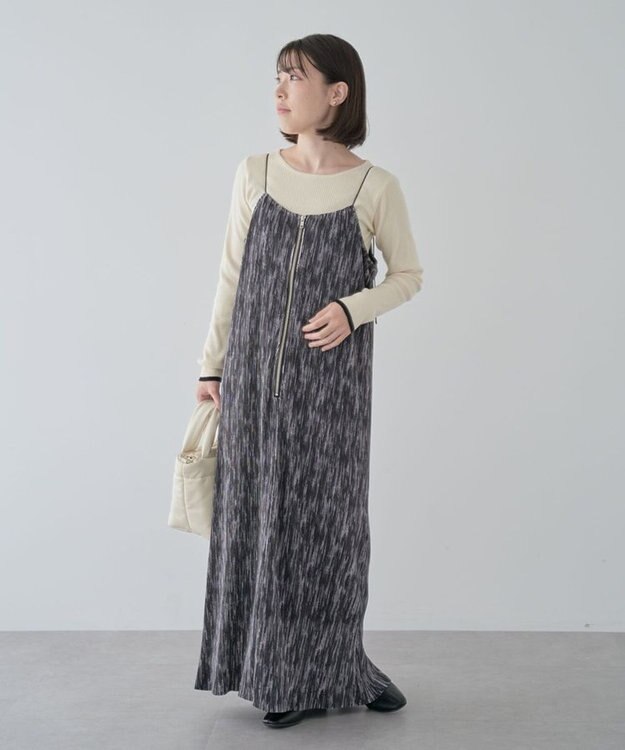 Green Parks ・ＥＬＥＮＣＡＲＥ　ＤＵＥ　フロントＺＩＰプリーツワンピ Black