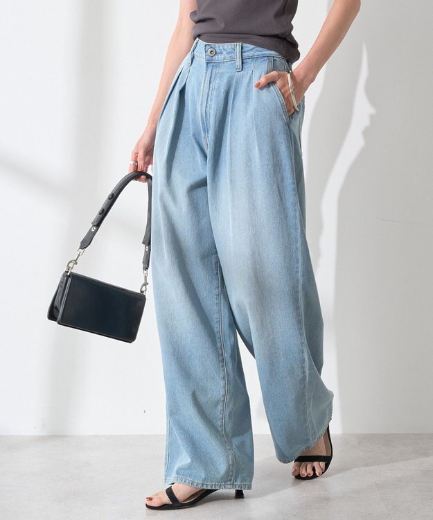 AMERICAN HOLIC ウエストタックデニムパンツ Light Indigo