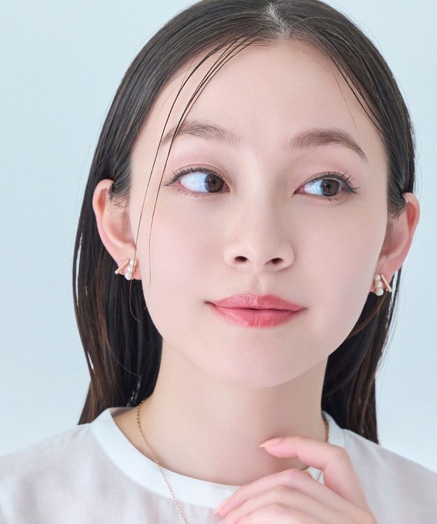 Phoebe 【痛くないシリーズ/金属アレルギー対応】ダブルデコレイトパールライトフィットイヤリング　シャンパン シャンパンゴールド