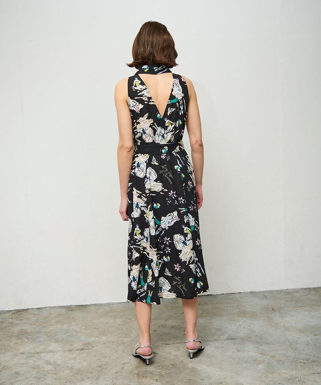 GRACE CONTINENTAL バックコンシャスプリントワンピース ブラック