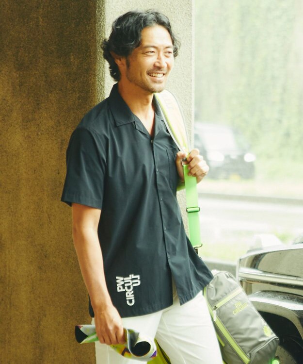 PW CIRCULUS 【MEN】【ストレッチ / 通気性】ロゴ オープンカラー シャツ ブラック系