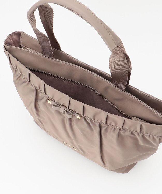 TOCCA ENSEMBLE NYLONBAG L バッグ L ベージュ系