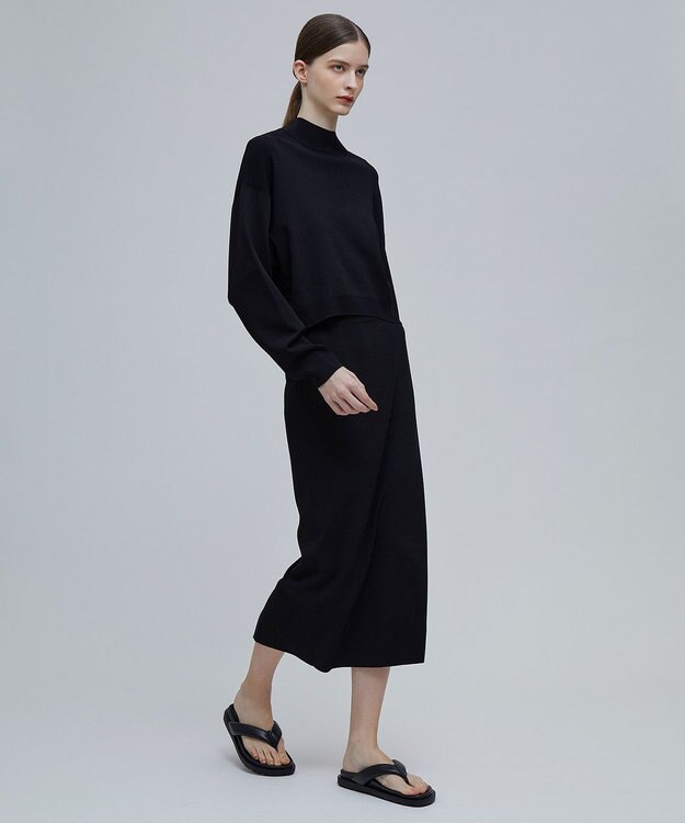 BEIGE， LAURA / クロップドトップス Black