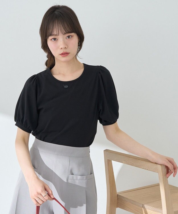 earth music&ecology ロゴプレート付きパフスリーブプルオーバー Black