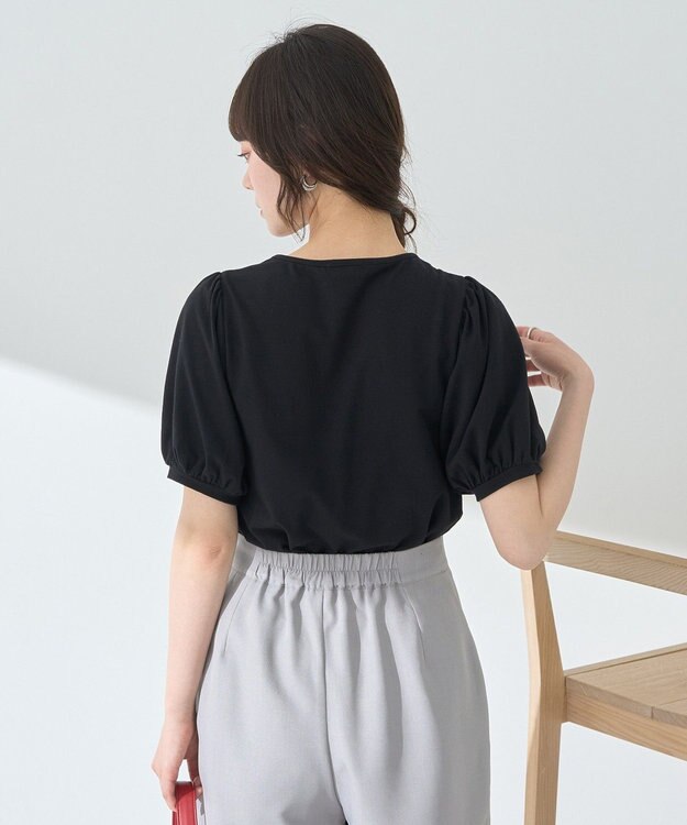 earth music&ecology ロゴプレート付きパフスリーブプルオーバー Black