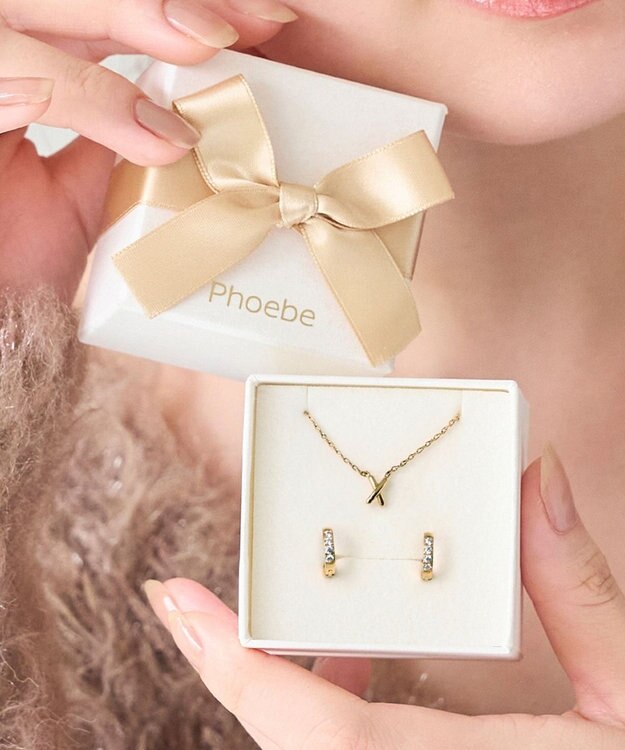 Phoebe 【数量限定】クロスネックレス&ビジューフートピアスセット/BOX&ショッパー付き ゴールド