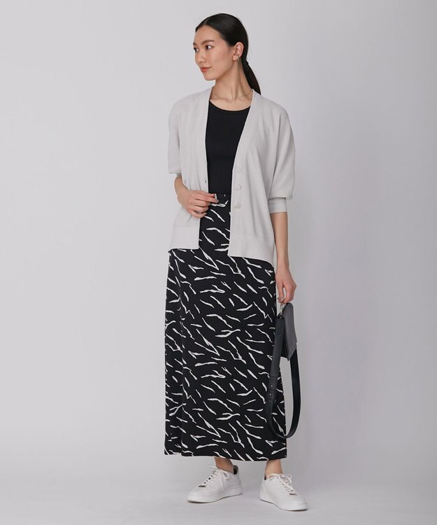 ICB 【洗える】 パウダーサテンプリント スカート ブラック系