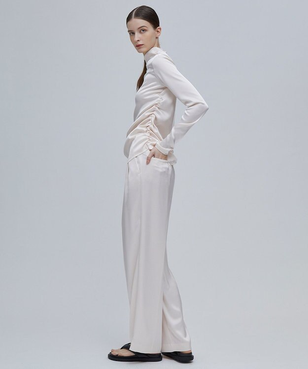 BEIGE， GINETTE / シャーリングブラウス Nude