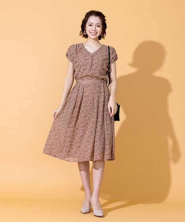 Tiaclasse L 【洗える】程良い透け感のシフォン花柄フレンチワンピース ブルーグレー