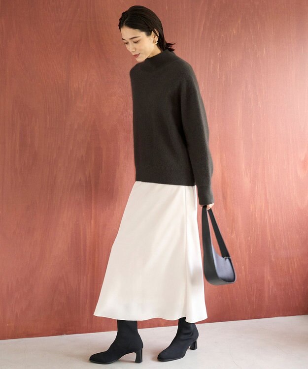 UNFILO 【新色・新サイズ登場！】サテン ナロースカート エクリュ