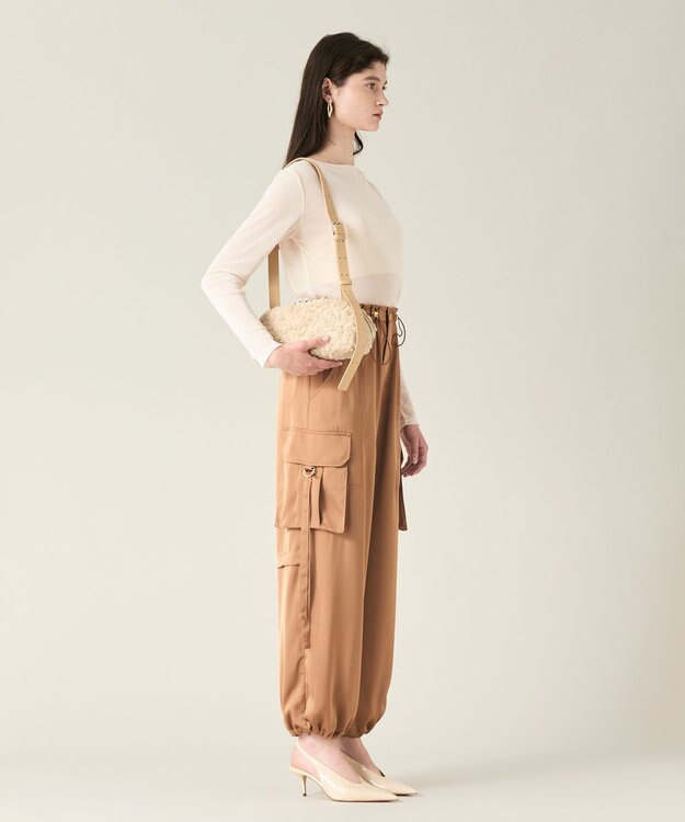 GRACE CONTINENTAL ADD CULUMN FUR BODY BAG ホワイト