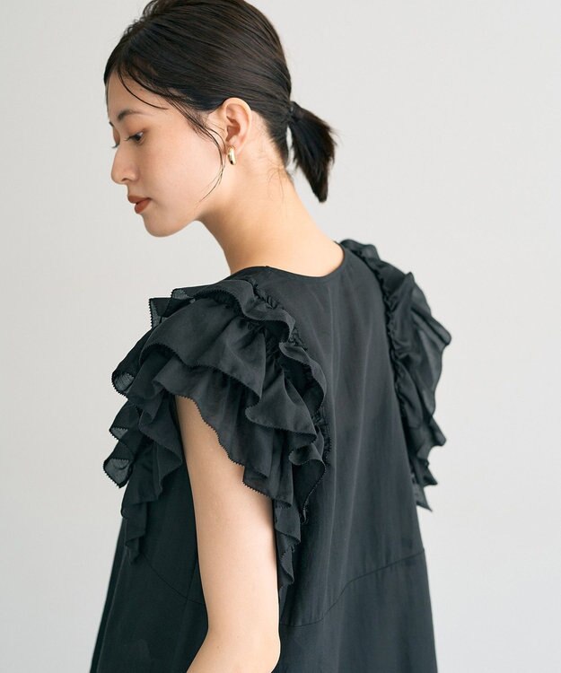 YECCA VECCA ラッフルVネックブラウス Black