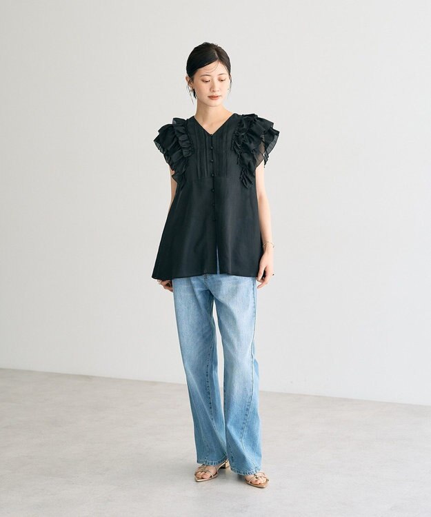 YECCA VECCA ラッフルVネックブラウス Black