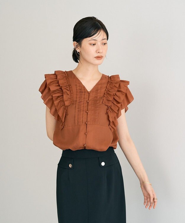 YECCA VECCA ラッフルVネックブラウス Black