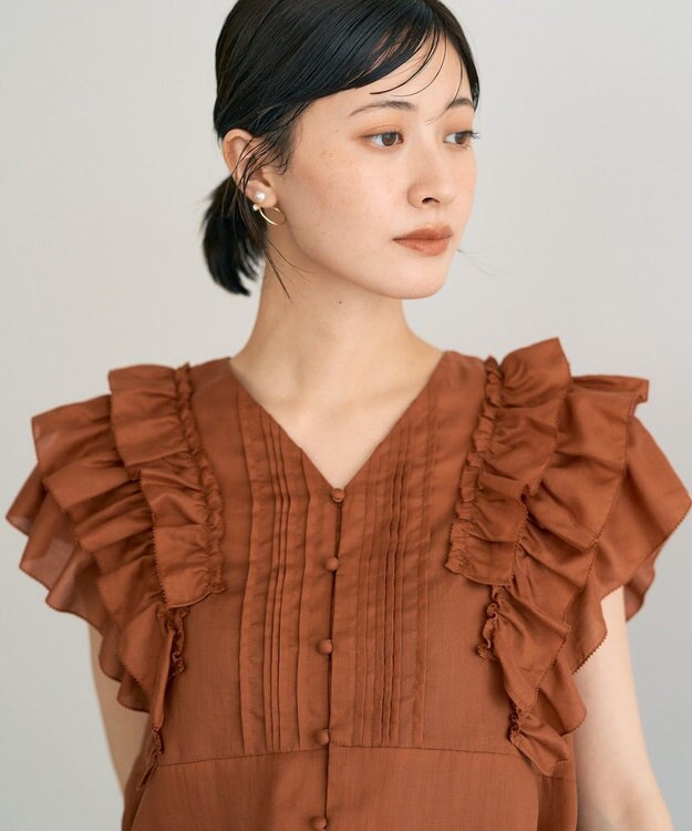 YECCA VECCA ラッフルVネックブラウス Black