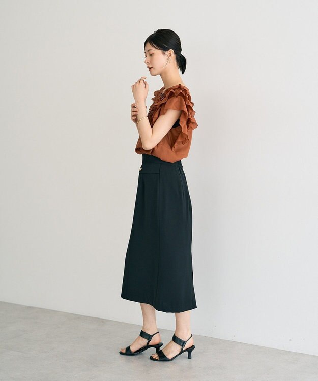 YECCA VECCA ラッフルVネックブラウス Black