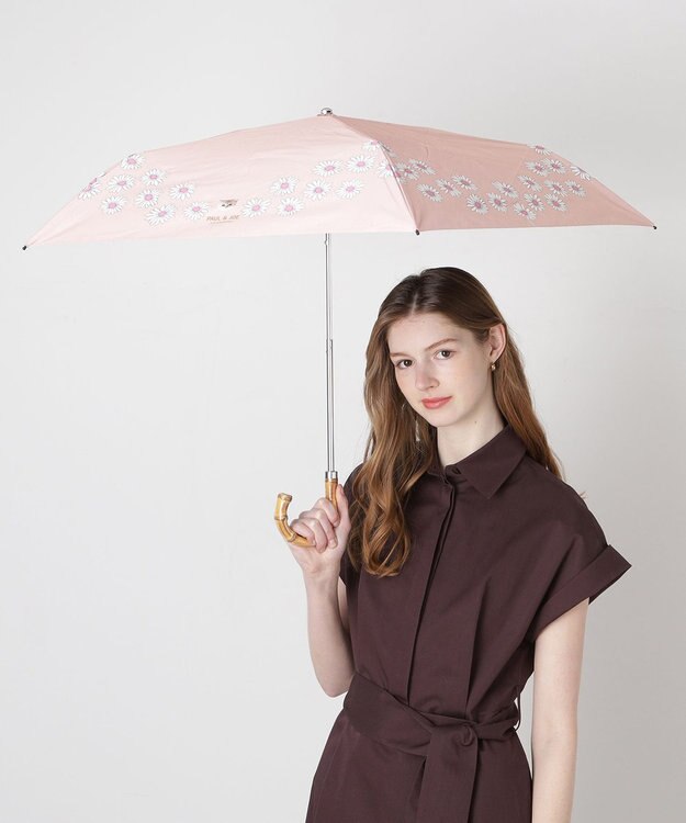 MOONBAT 【 遮光率100％/遮熱/UV】PAUL&JOE ACCESSOIRES(ポール&ジョー) 晴雨兼用日傘  Lovely daisy  クリザンテーム ヌネット 折りたたみ傘 竹手元 ピーチ