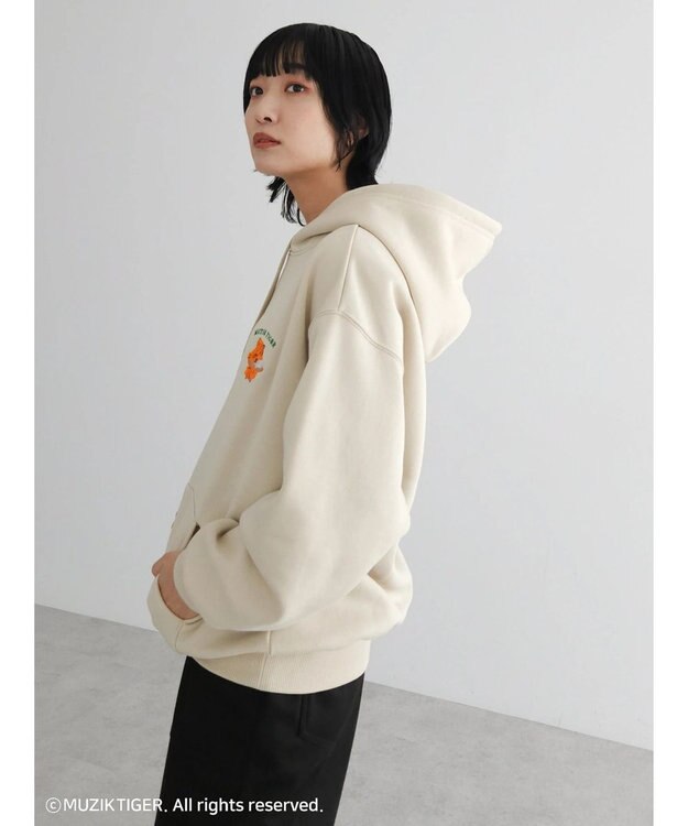 Green Parks ムジークタイガー／裏起毛刺しゅうフーディー Beige