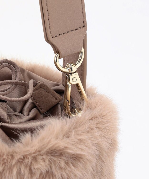 TOCCA 【ショルダー取り外し可能】MILKY TEA FURBAG ファーバッグ ベージュ系