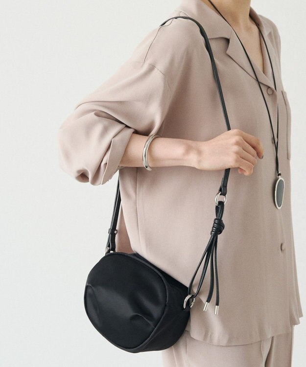 russet クラウズナイロンサークルミニショルダーバッグ(CE-1728) Black