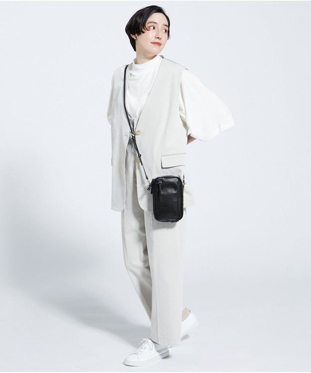 Y'SACCS イタリアンシープ多機能ポシェット ブラック