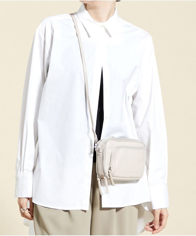 Y'SACCS イタリアンシープ多機能ポシェット アイボリー