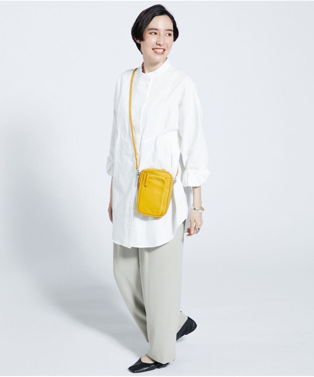 Y'SACCS イタリアンシープ多機能ポシェット マスタード