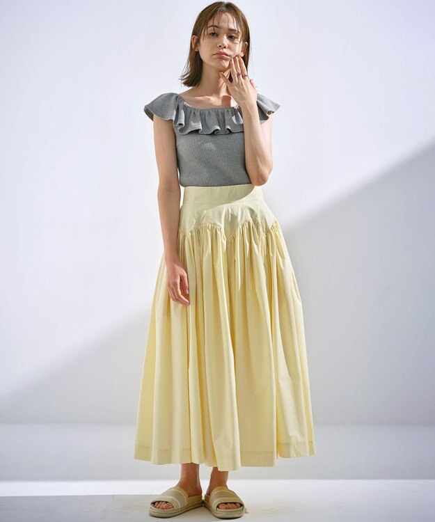 組曲 L 【組曲×setsuko sagittaire】カップ付きフリルTシャツ ライトグレー系