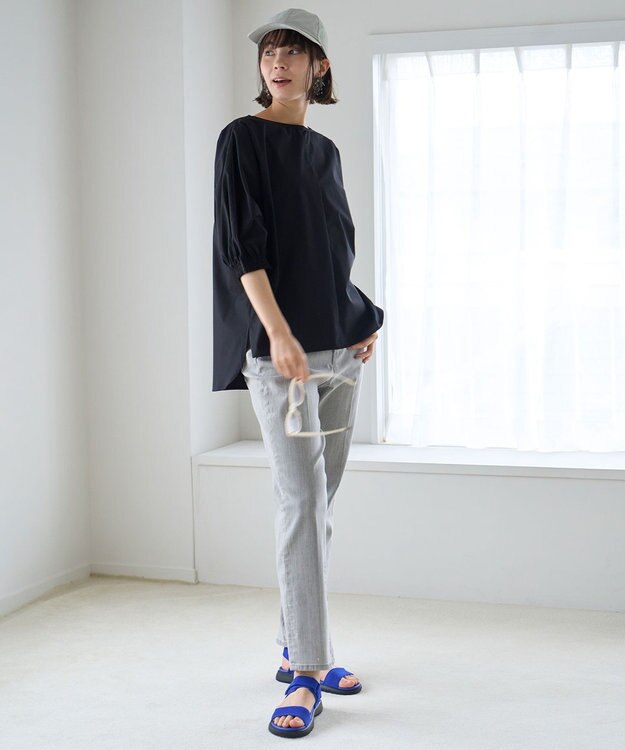 UNFILO センタープレステーパードデニム グレー