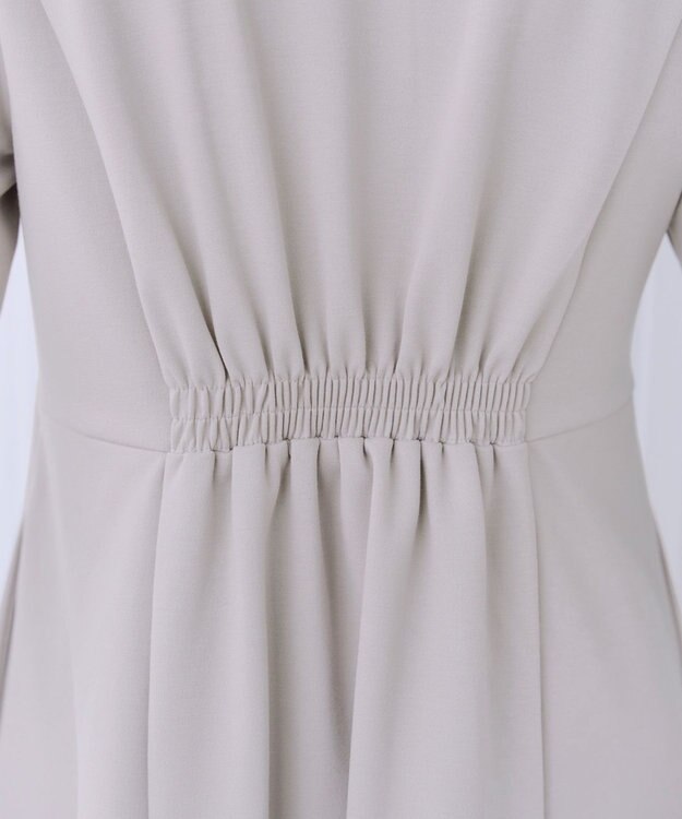 Tiaclasse 【UVカット・吸水速乾】 “きれい見え” カットソータックフレアワンピース グレージュ