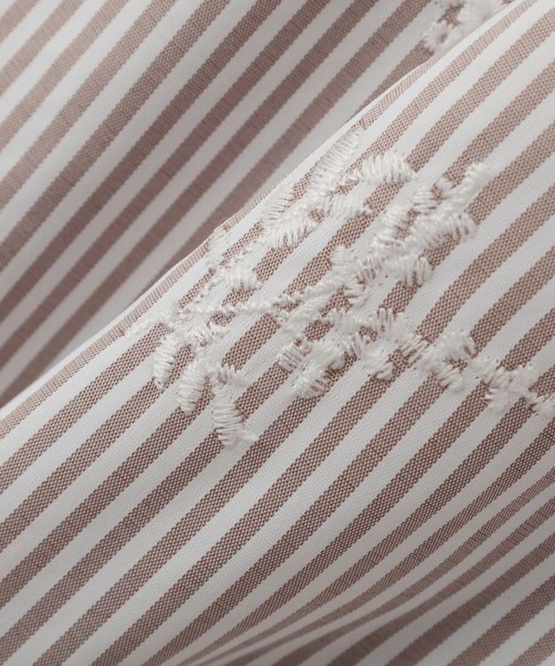 YECCA VECCA ストライプ柄フラワー刺繍ワンピース Beige