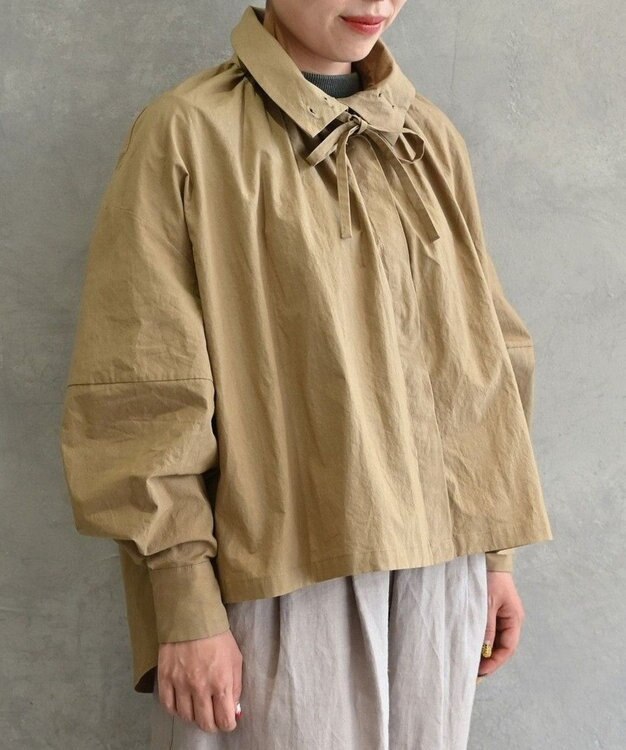 muuc 〈多彩な着方が叶う〉〈衿立て＆衿折り〉〈遠州織物の工場で織られた上質なコットン100%生地〉リボン紐付き多様衿 羽織り＆シャツ ベージュ
