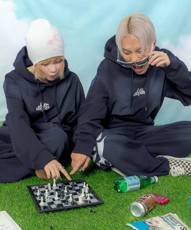 WEGO 【ユニセックス着用ITEM】ハートモチーフプルパーカー ネイビー