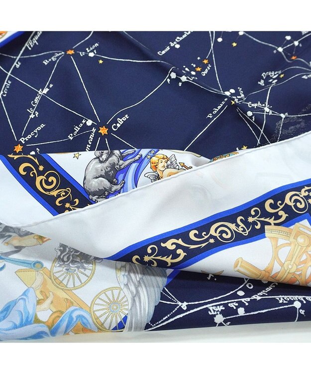 Marca ＜新柄！＞【伝統横濱スカーフ】星の神話 大判 シルクツイル スカーフ シルバーグレー