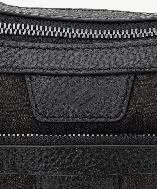 JOSEPH ABBOUD 【軽量/撥水素材】インターレースハーフムーンバッグ ダークブラウン系