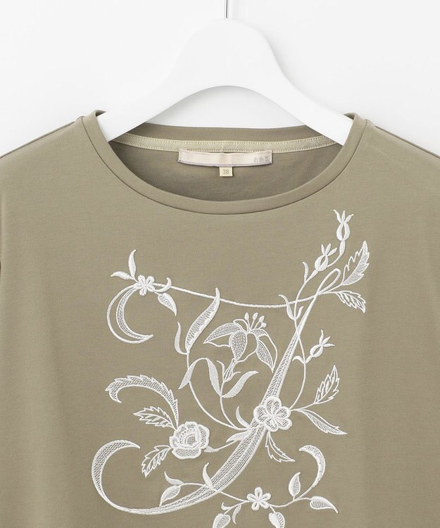 自由区 【洗える】エンブロイダリー フロントデザイン Tシャツ カーキ系