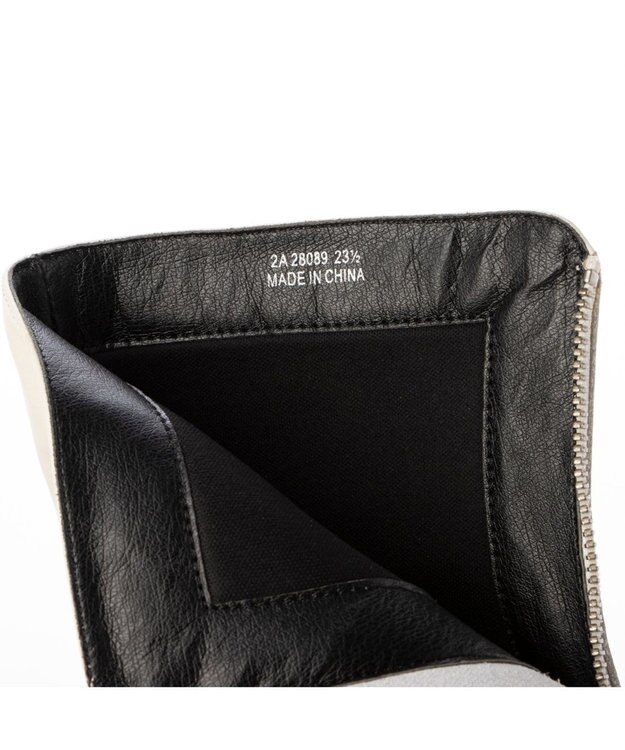 ing <ing>【サスティナブルシリーズ】タンクソールフロントジップブーツ ホワイト