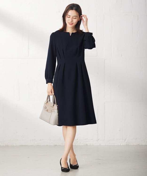 ANY SIS 【洗える】パール調ラインフレア ワンピース ネイビー