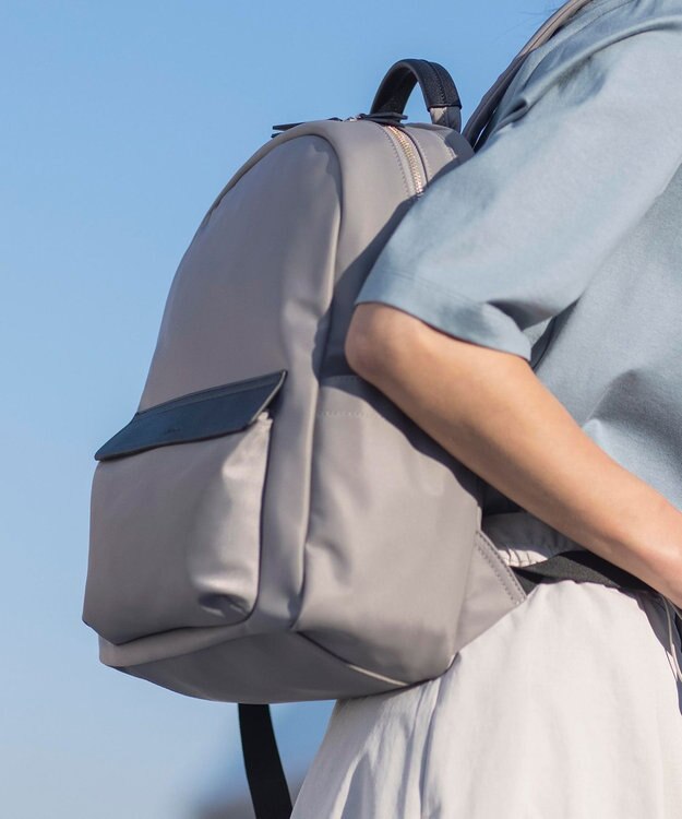 J.PRESS LADIES 【PC収納可】ナイロン リュック ライトグレー系