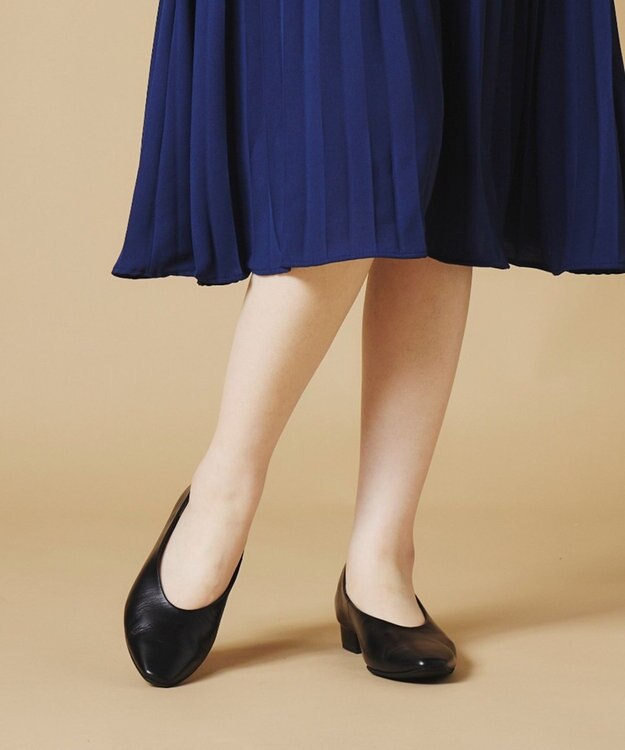 Dominic3 ディープカット レザーパンプス ブラック