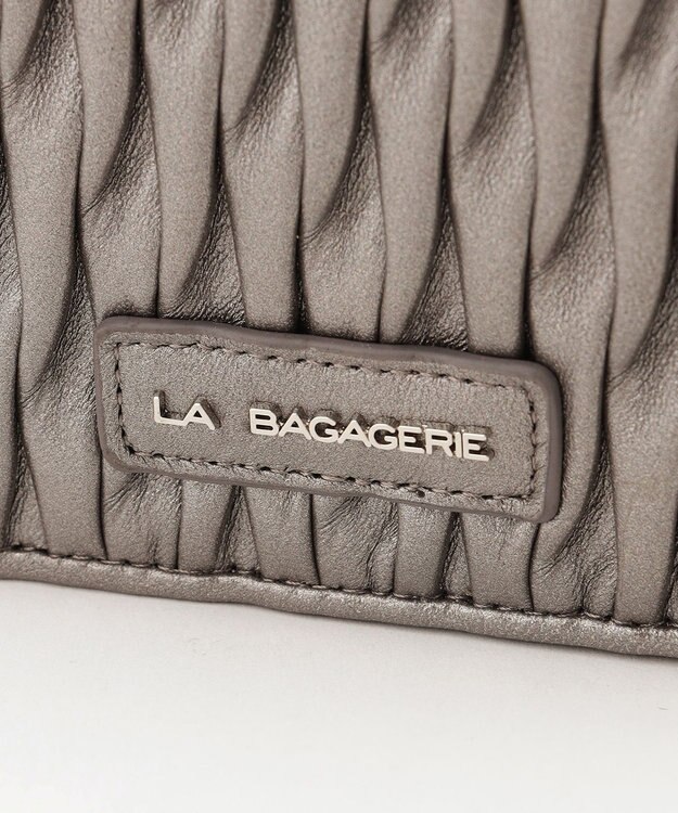 LA BAGAGERIE シープレザープリーツ加工二つ折り財布 ガンメタリック
