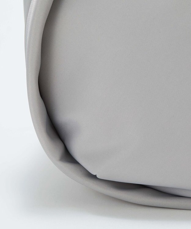 TOPKAPI 【Breath TOPKAPI】【撥水】ツヤ ナイロン ショルダー付き ラウンド トートバッグ ライトグレー