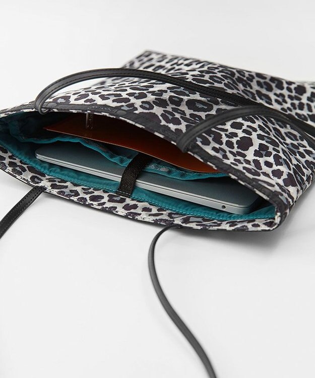 LeSportsac VERTICAL CITY TOTE/アップタウンレオパード/ブラック アップタウンレオパード/ブラック