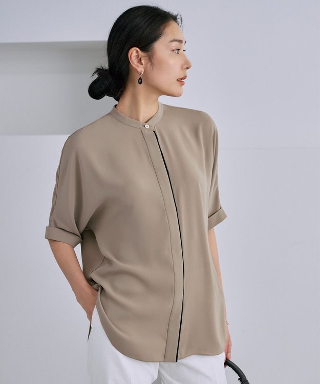 ICB L 【人気のため新色追加・接触冷感・UVケア・速乾・洗える】BackSatinAmunzen 5分袖バンドカラーブラウス クリームブラウン系