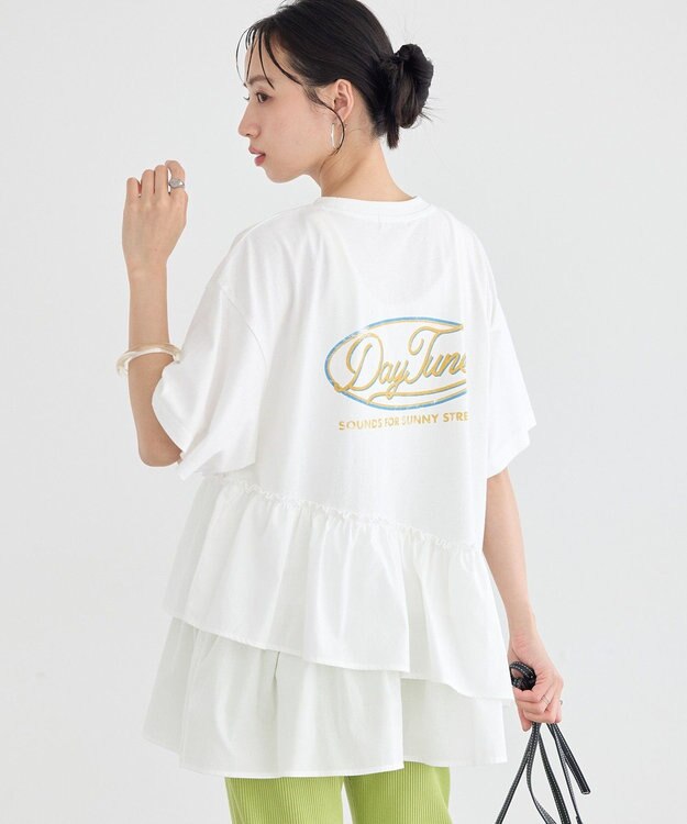 earth music&ecology 異素材ドッキンググラフィックTシャツ Off White