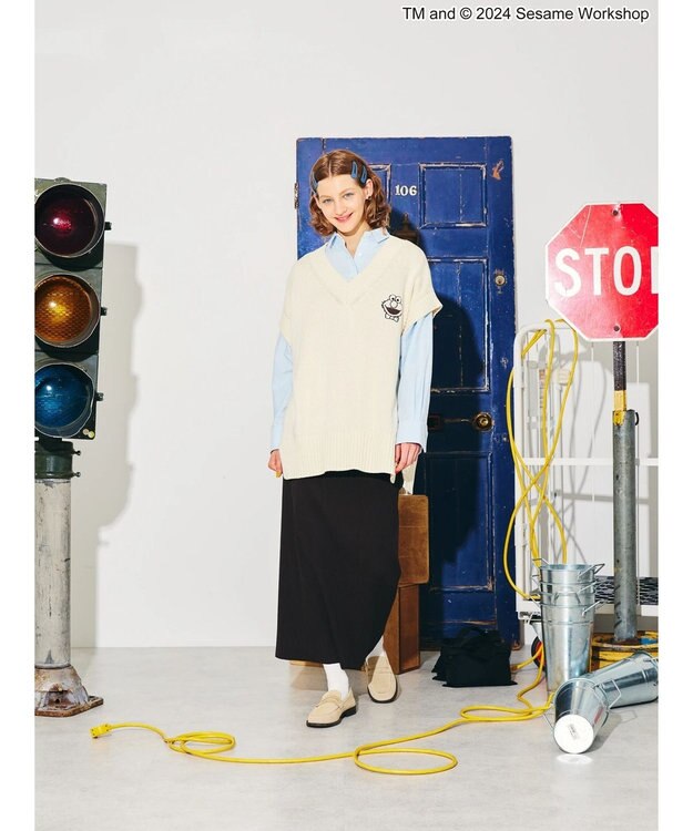 AMERICAN HOLIC Ｖネックベスト／セサミストリート Ivory