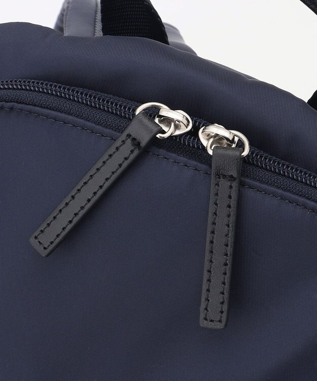 ICB 【新仕様・A4サイズ収納可・容量約14L】8ポケットナイロンリュック ネイビー